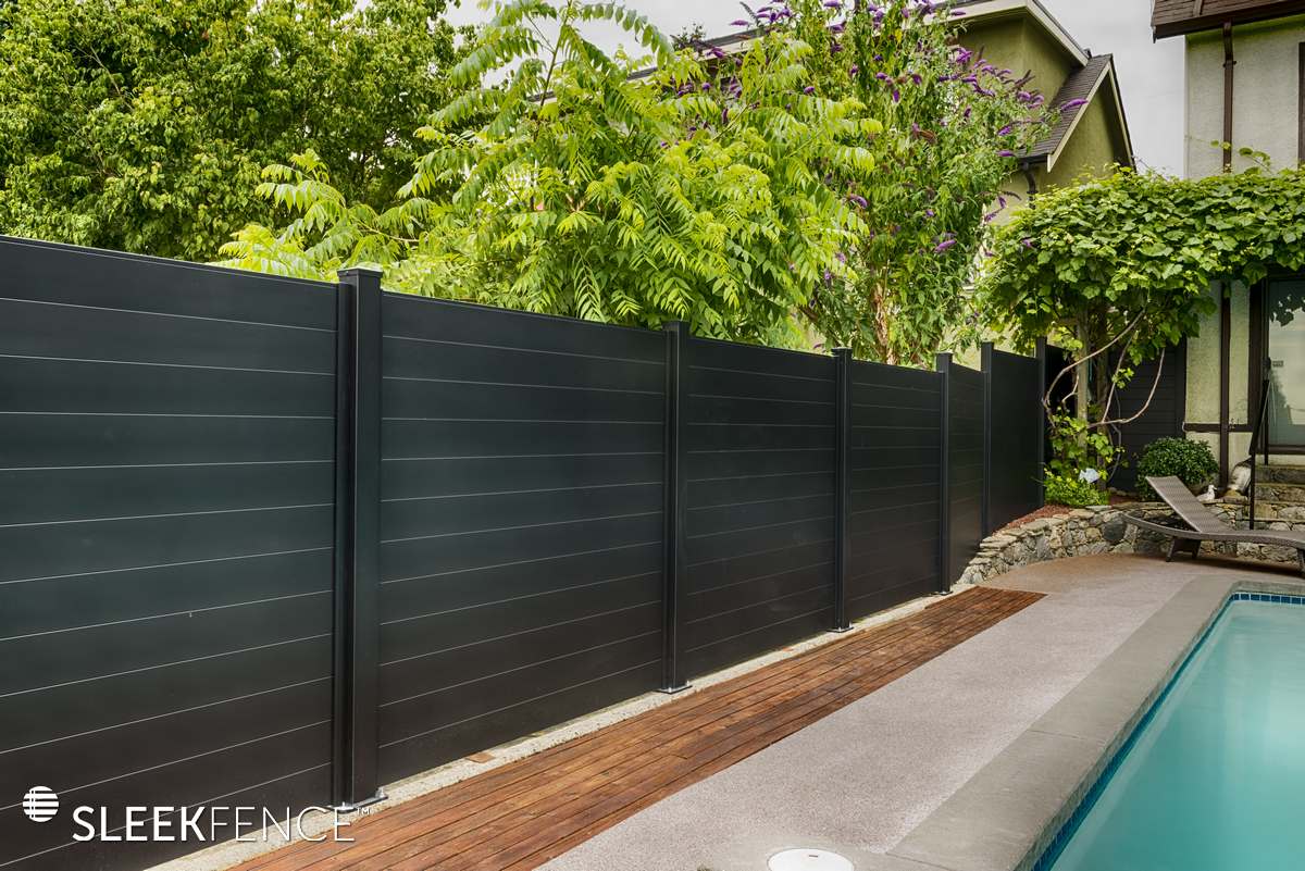Perfect privacy fence for pool